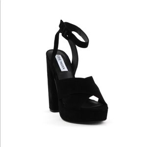 Steve Madden Jodie Platform Heels Black Velvet